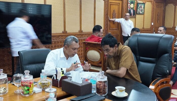 Mualem Perintahkan Percepat Penanganan 16 Ribu Hektare Sawah Rusak Berat