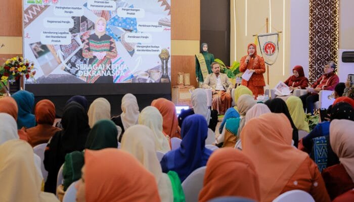 Rita Mayasari Paparkan Program Kerja Dekranasda Aceh Besar dan Potensi Kerajinan Daerah