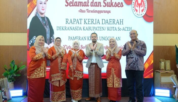 Nuri Farisal Kenalkan Produk Kriya Unggulan Sabang di Rakerda Dekranasda Aceh