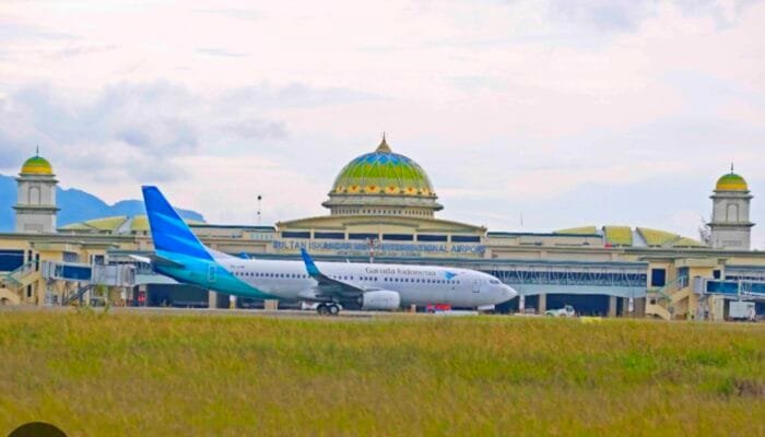 Erupsi Anak Krakatau, Garuda dan Batik Air Batalkan Penerbangan