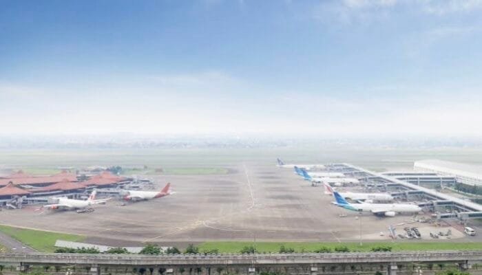 Erupsi Anak Krakatau, Lima Bandara Lumpuh