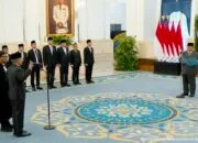 Presiden Prabowo Lantik Suahasil Nazara sebagai Menteri Keuangan Gantikan Purbaya