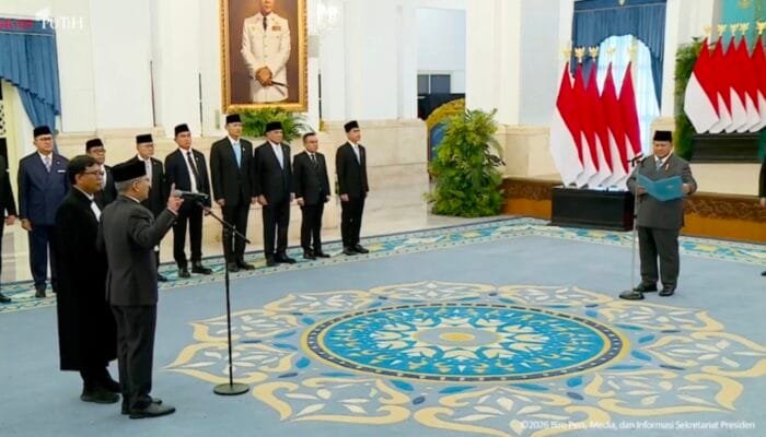 Presiden Prabowo Lantik Suahasil Nazara sebagai Menteri Keuangan Gantikan Purbaya