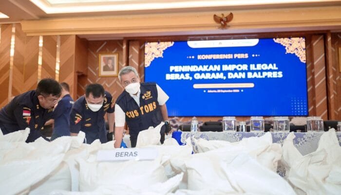 Puluhan Kontainer Beras dan Garam Disita, Menkeu Minta Bea Cukai Perketat Pengawasan