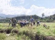 Gotong Royong TNI dan Warga, Pembangunan Jembatan Gantung Peranginan Terus Dikebut