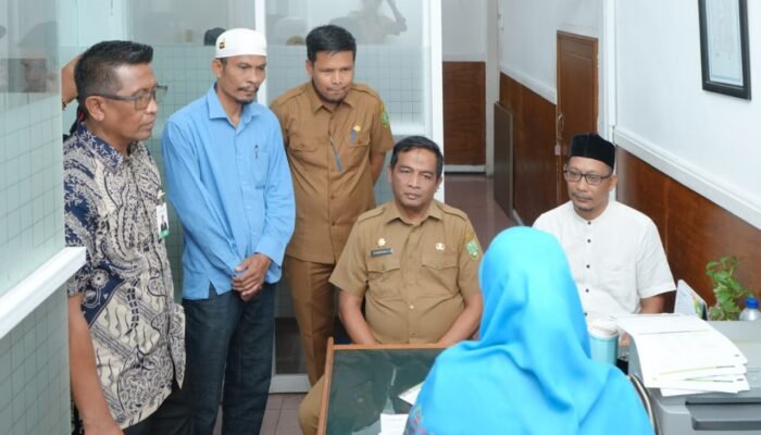 Sekda Kota Sabang Tinjau Penyaluran Zakat dan Infak di Bank Aceh