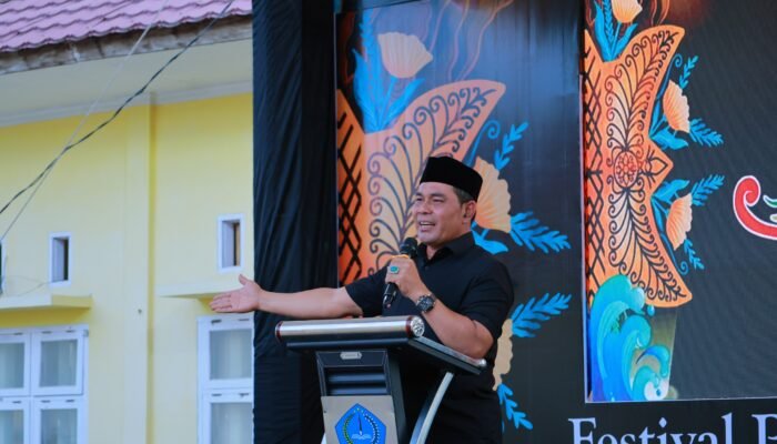 Buka Piasan Aceh Rayeuk, Syech Muharram: Jangan Sampai Anak Aceh Tak Bisa Berbahasa Aceh