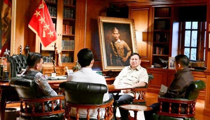 Prabowo Panggil Kepala dan Wakil Kepala Badan Komunikasi, Begini Penjelasan Seskab Teddy