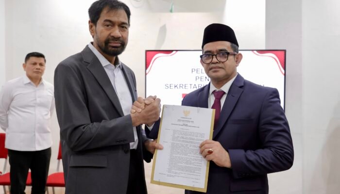 Mualem Resmi Lantik Taufik Jadi Pejabat Sekda Aceh