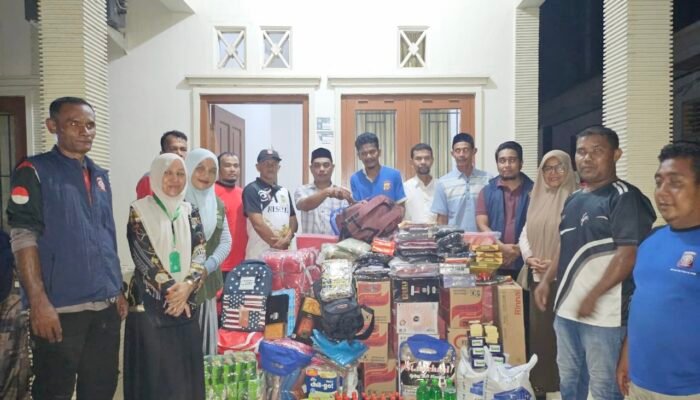 Dinsos Aceh Besar Salurkan Bantuan Masa Panik untuk Korban Kebakaran Rumah di Meunasah Tuha