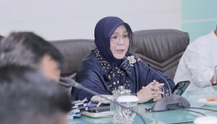 Wali Kota Banda Aceh Imbau Warga Kurangi Aktivitas Luar dan Pakai Masker
