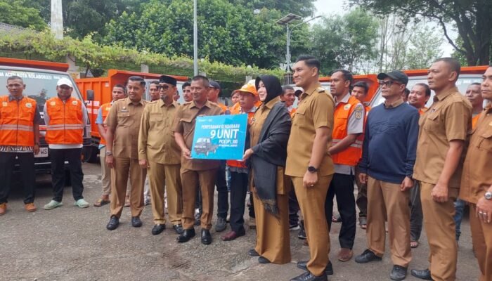 Pemko Banda Aceh Tambah 9 Pick Up dan 9 Truk Sampah